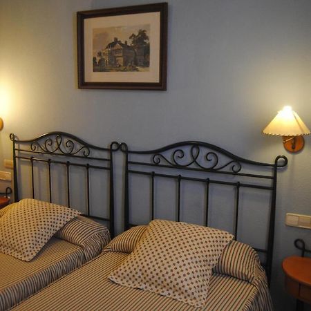 Cristina-Enea Hotel Valdeganga Ruang foto