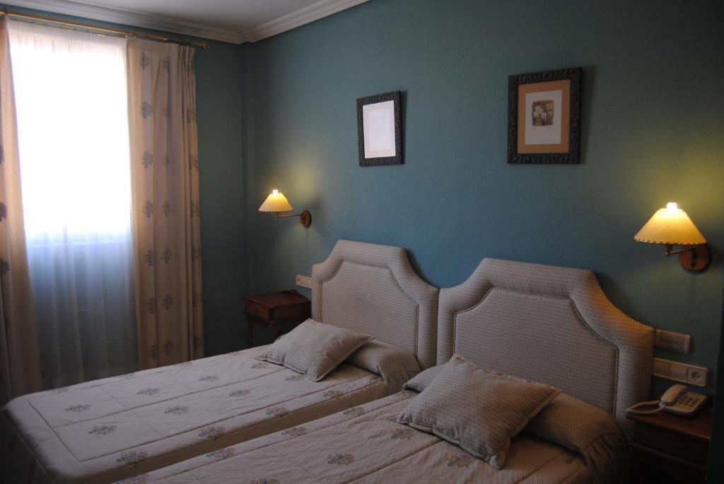 Cristina-Enea Hotel Valdeganga Ruang foto